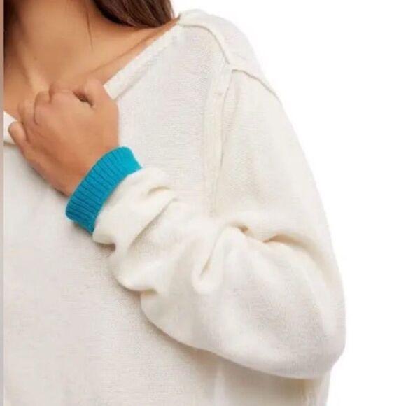 NWT Free People Into the Blue Long Sleeve Cropped Sweater in Tropical Blue - Picture 7 of 10